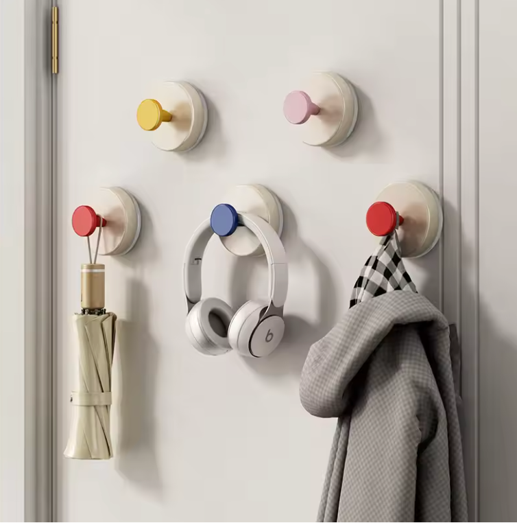 AuraTwist Hook
